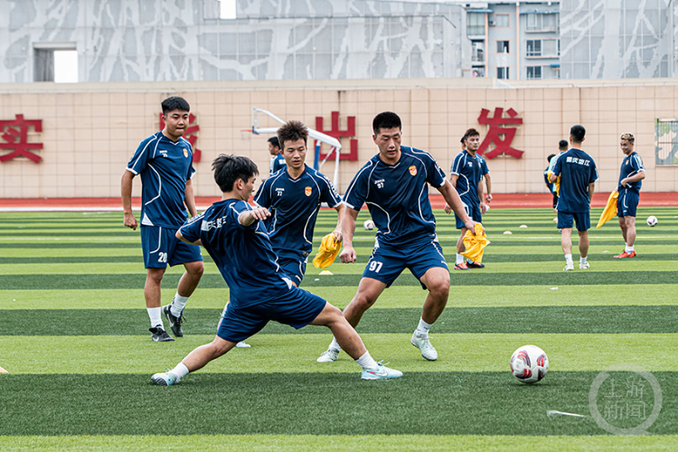 渝超, MOBE, 香队全力备