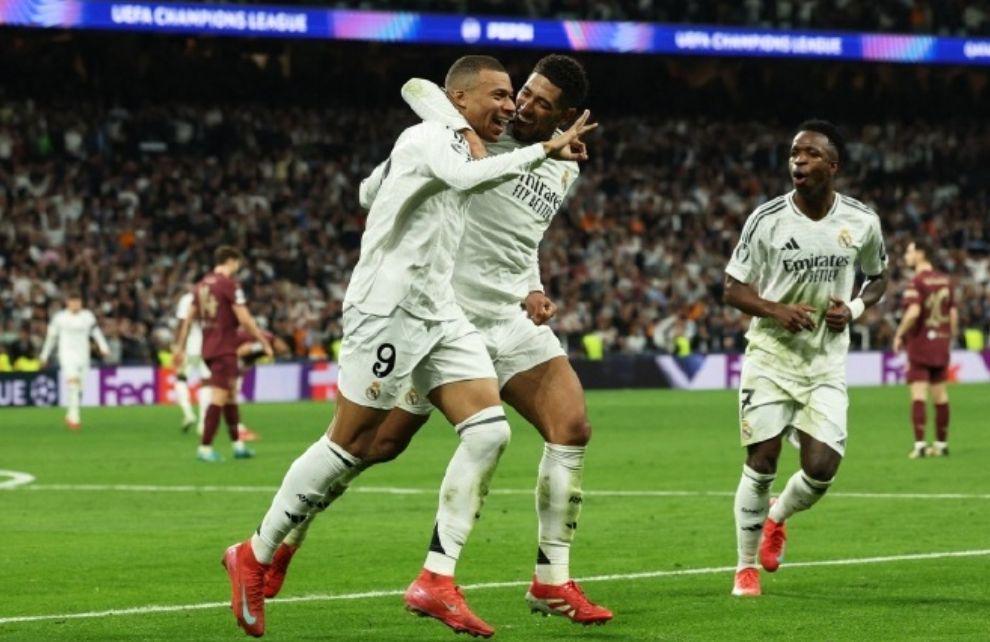 作人员前往, 何发文